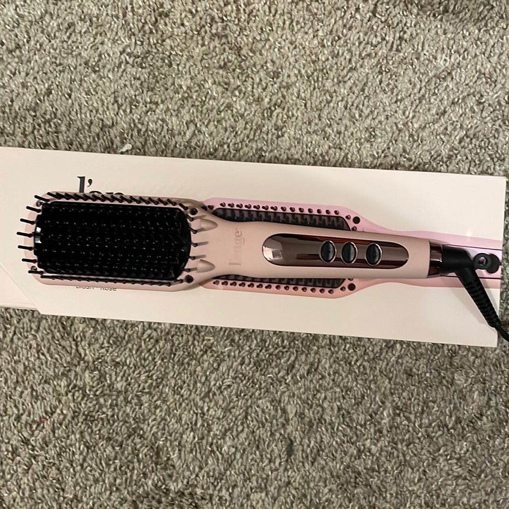 Lange hairbrush straightener